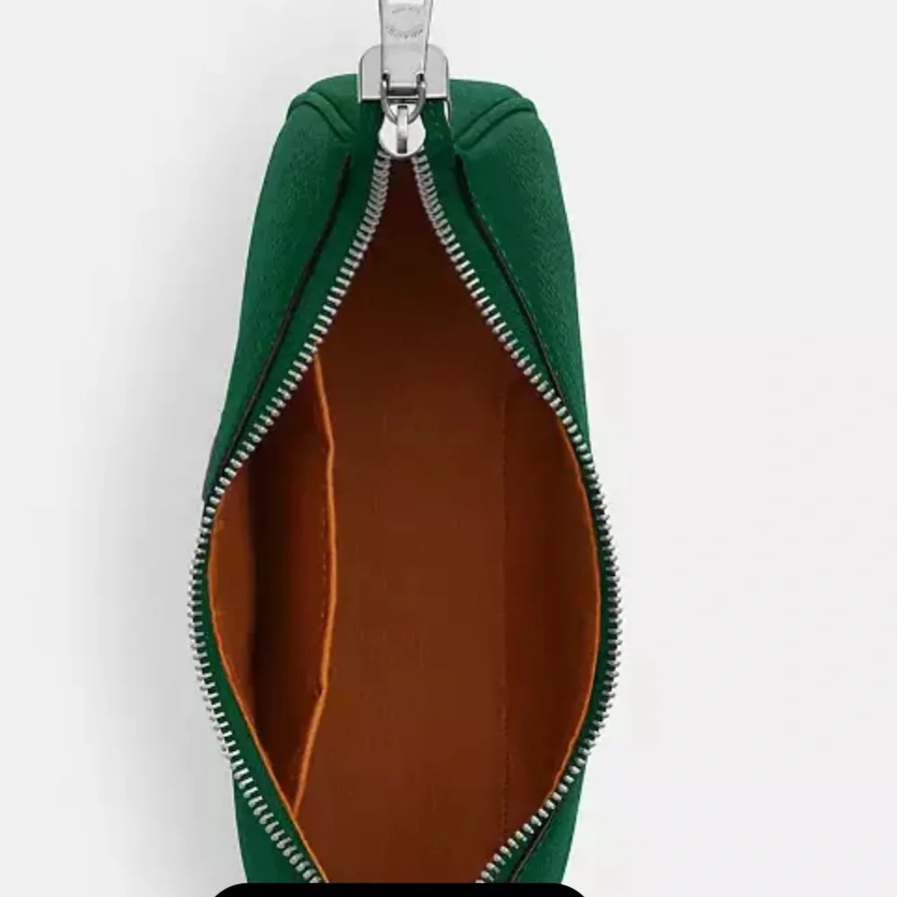 💚Coach NEW Teri Beautiful Emerald Green Leather Shoulder Bag with crossbody💚 - Picture 4 of 10